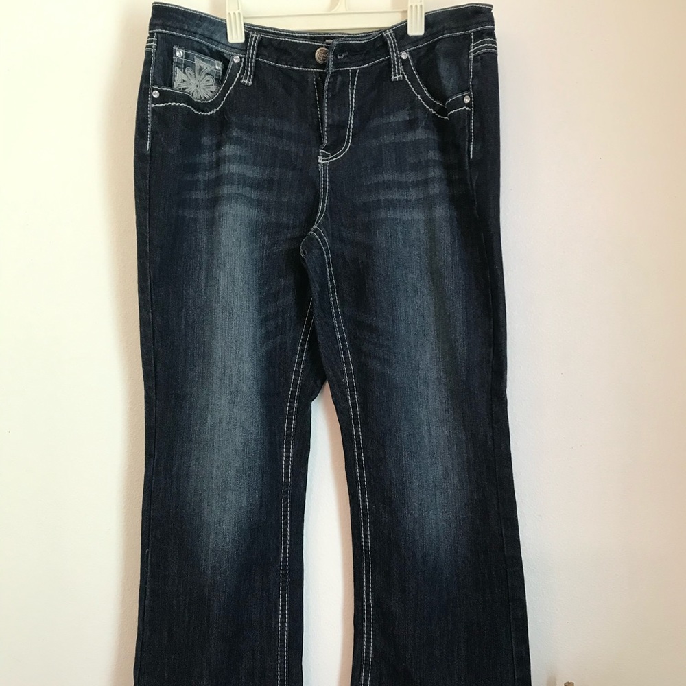Embellished pocket Earl Jeans